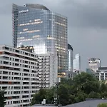 Center Pereca, Next To Warsaw's Business District & Metro Onz, By Warsawskyline アパート *