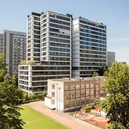 Center Pereca, Next To Warsaw's Business District & Metro Onz, By Warsawskyline *