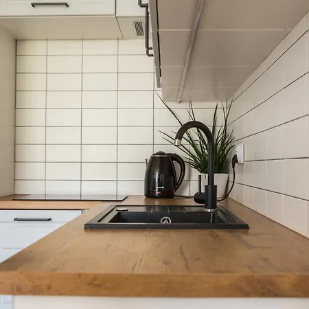 Center Pereca, Next To Warsaw's Business District & Metro Onz, By Warsawskyline Daire Varşova