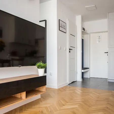 Lägenhet City Center Pereca, In Warsaw'S Business District & Metro Onz, Aircon, By Warsawskyline Apartments