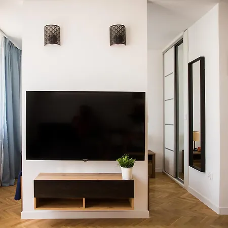 City Center Pereca, In Warsaw'S Business District & Metro Onz, Aircon, By Warsawskyline Apartments *